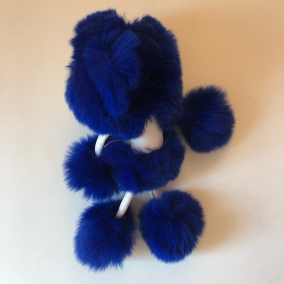 Blue fur monkey keychain - Picture 2 of 4